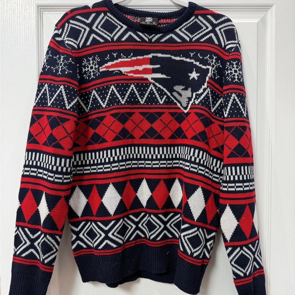 Women’s patriots sweater